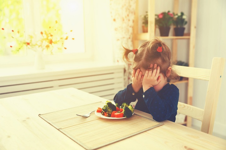 Как заставить ребенка есть овощи
